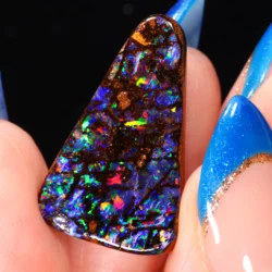 gothic-stained-glass-pattern-boulder-opal-stone-13-9ct-opal-galaxy