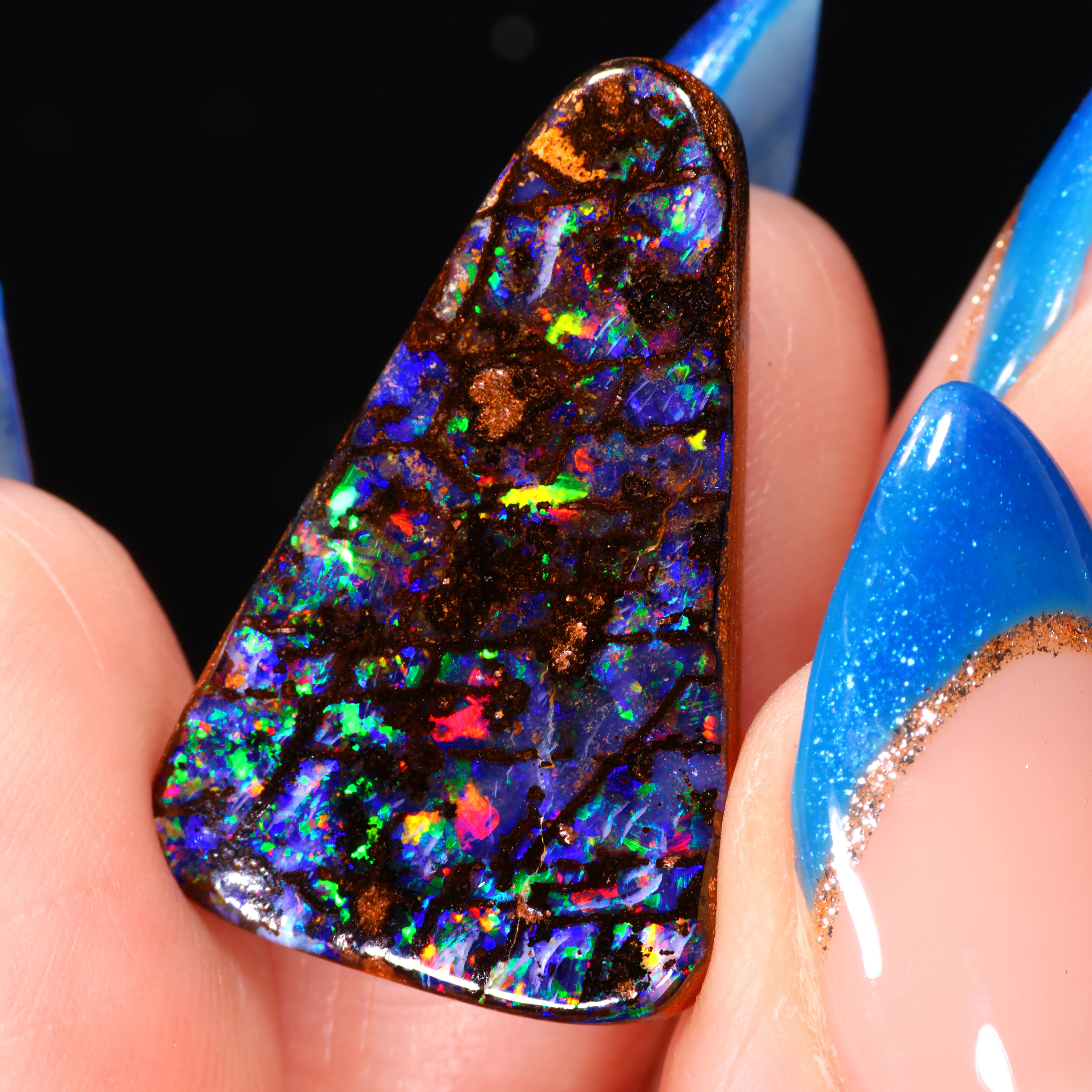 gothic-stained-glass-pattern-boulder-opal-stone-13-9ct-opal-galaxy