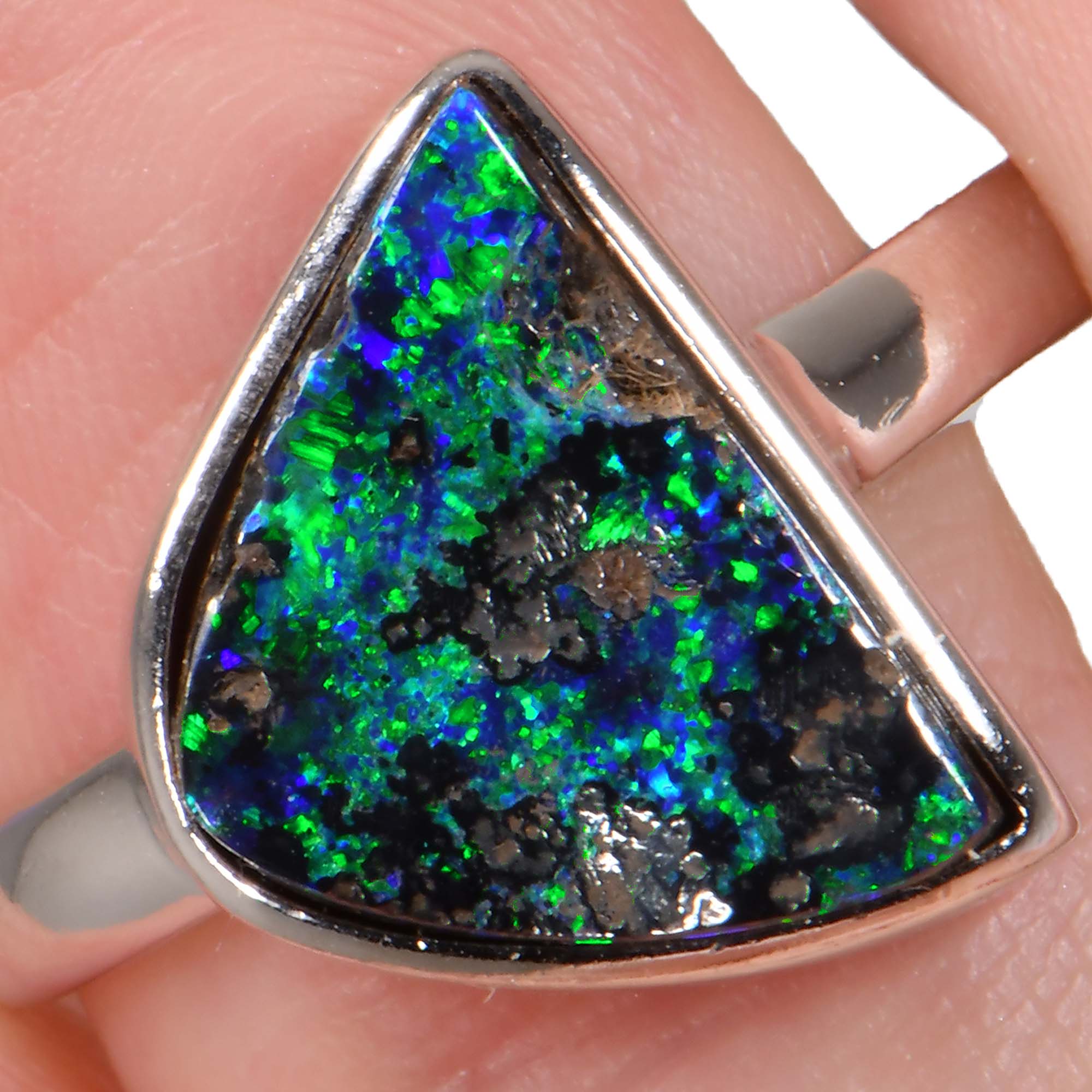 Sterling Silver Sparkling Boulder Opal Ring 16 ct US 7-hand shot1