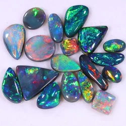 13.2ct Gem black opal jewelers parcel 18pc green red blue purple fire lightning ridge opal galaxy XX1951