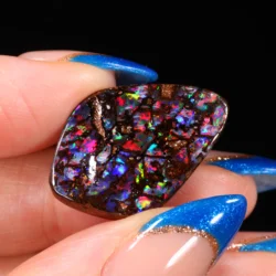 gothic-stained-glass-pattern-boulder-opal-stone-15-9ct-opal-galaxy